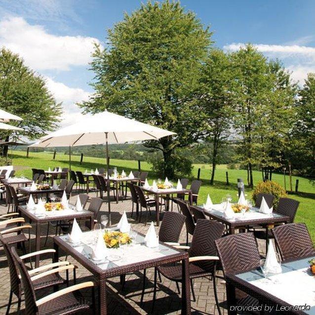 Trans World Hotel Kranichhoehe Мух Ресторант снимка