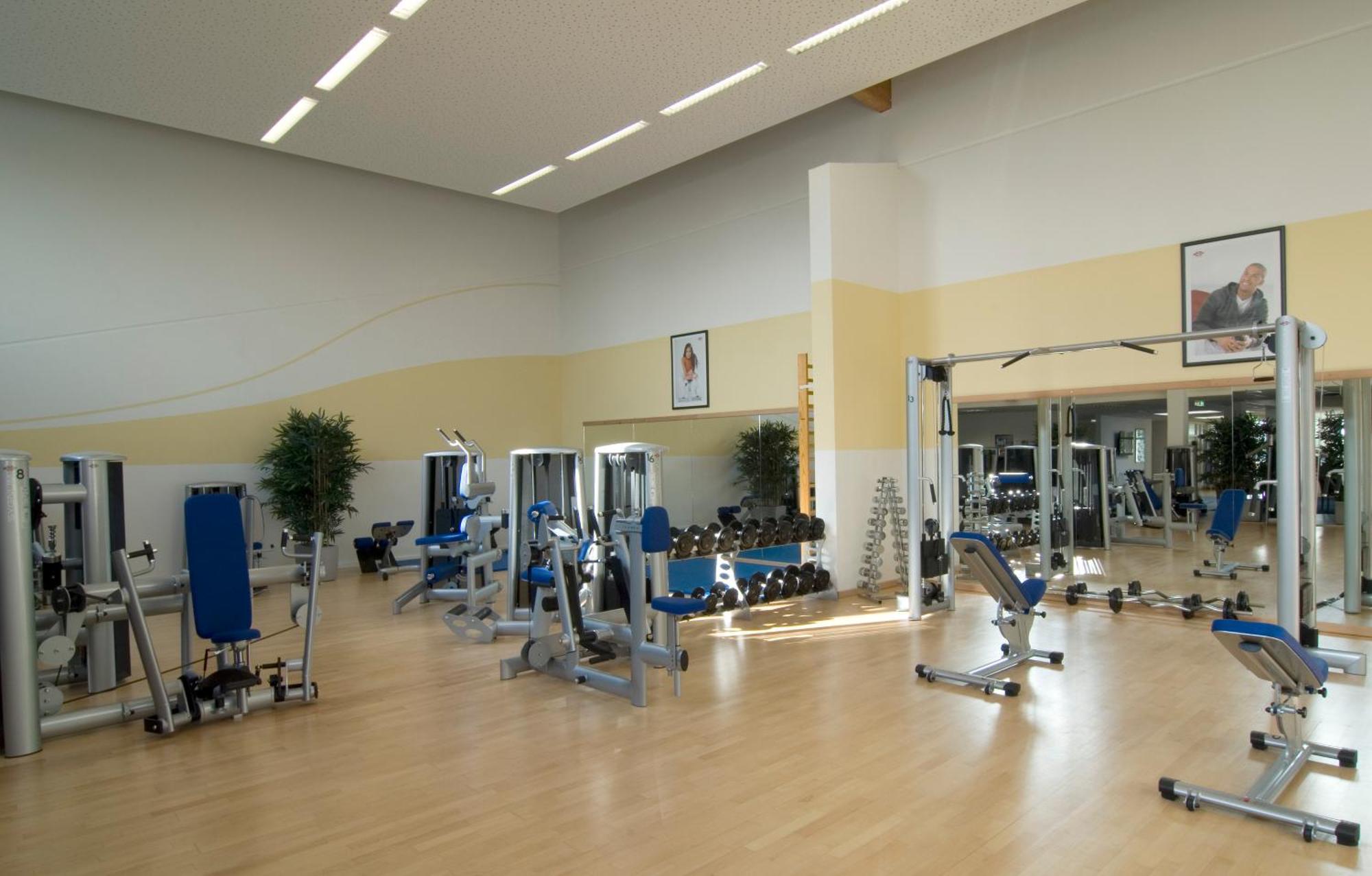 Trans World Hotel Kranichhoehe Мух Екстериор снимка