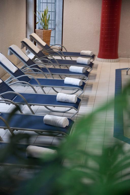 Trans World Hotel Kranichhoehe Мух Екстериор снимка