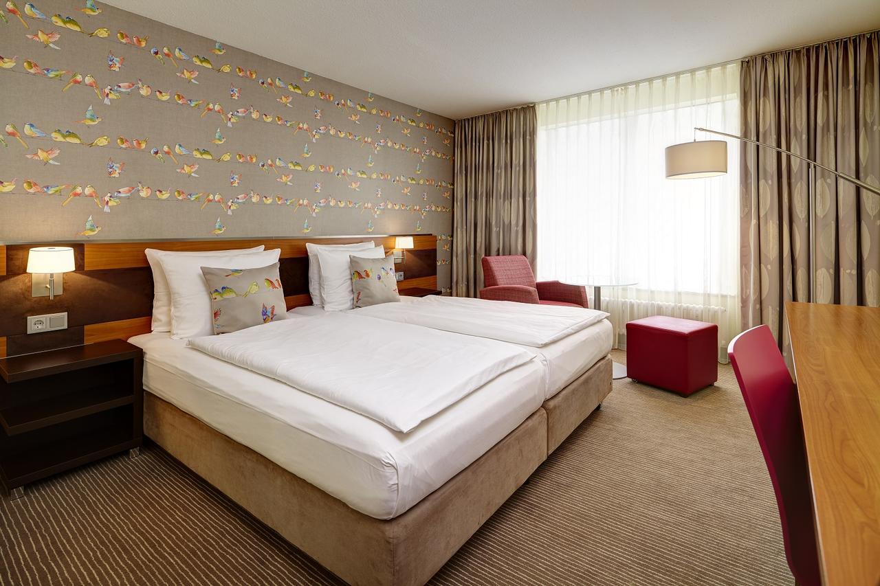 Trans World Hotel Kranichhoehe Мух Екстериор снимка