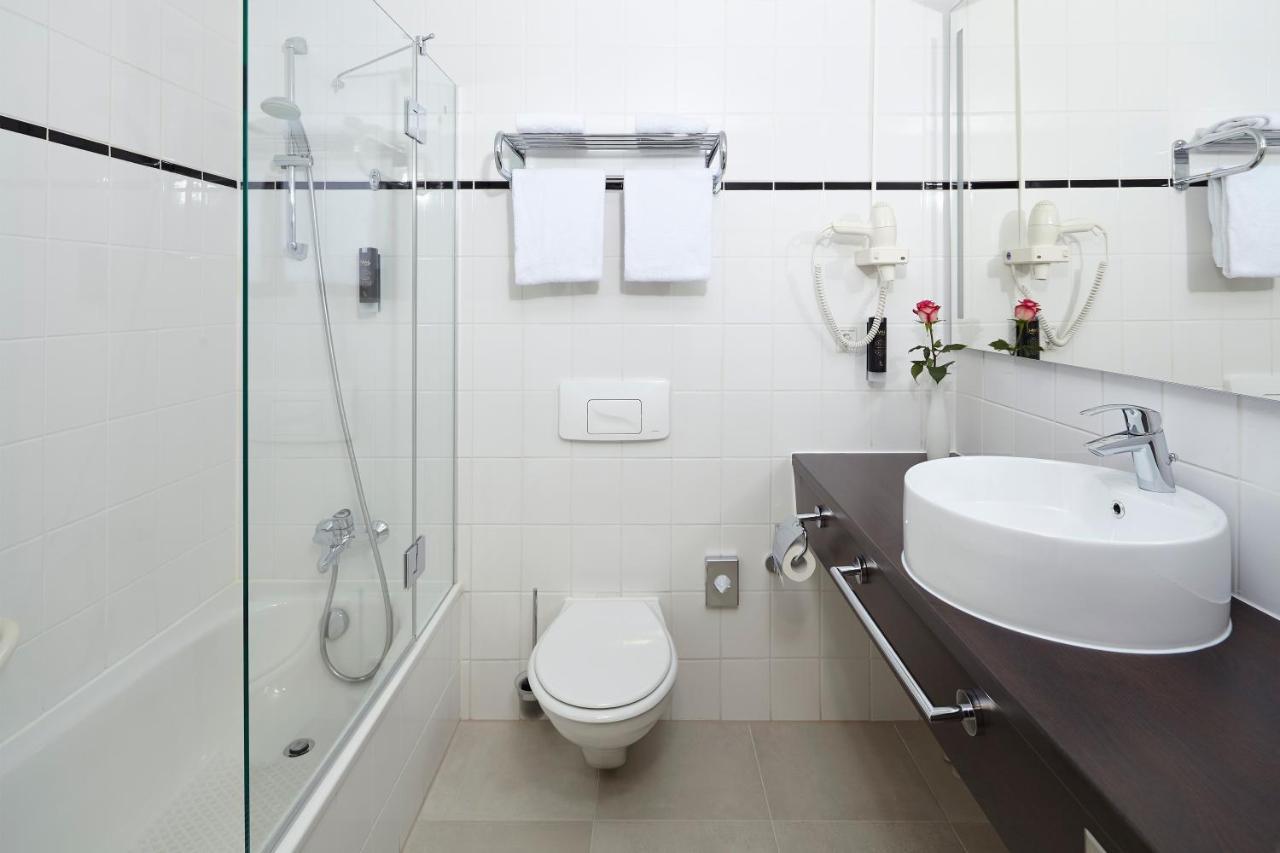 Trans World Hotel Kranichhoehe Мух Екстериор снимка