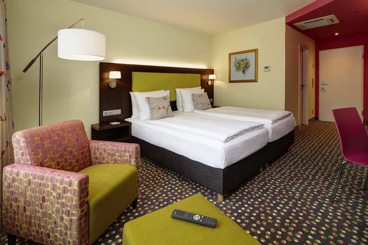 Trans World Hotel Kranichhoehe Мух Екстериор снимка
